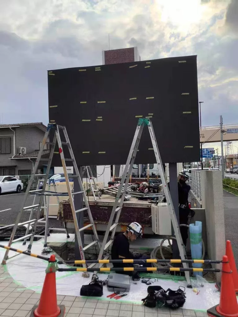 Japan M series outdoor LED double-sided display