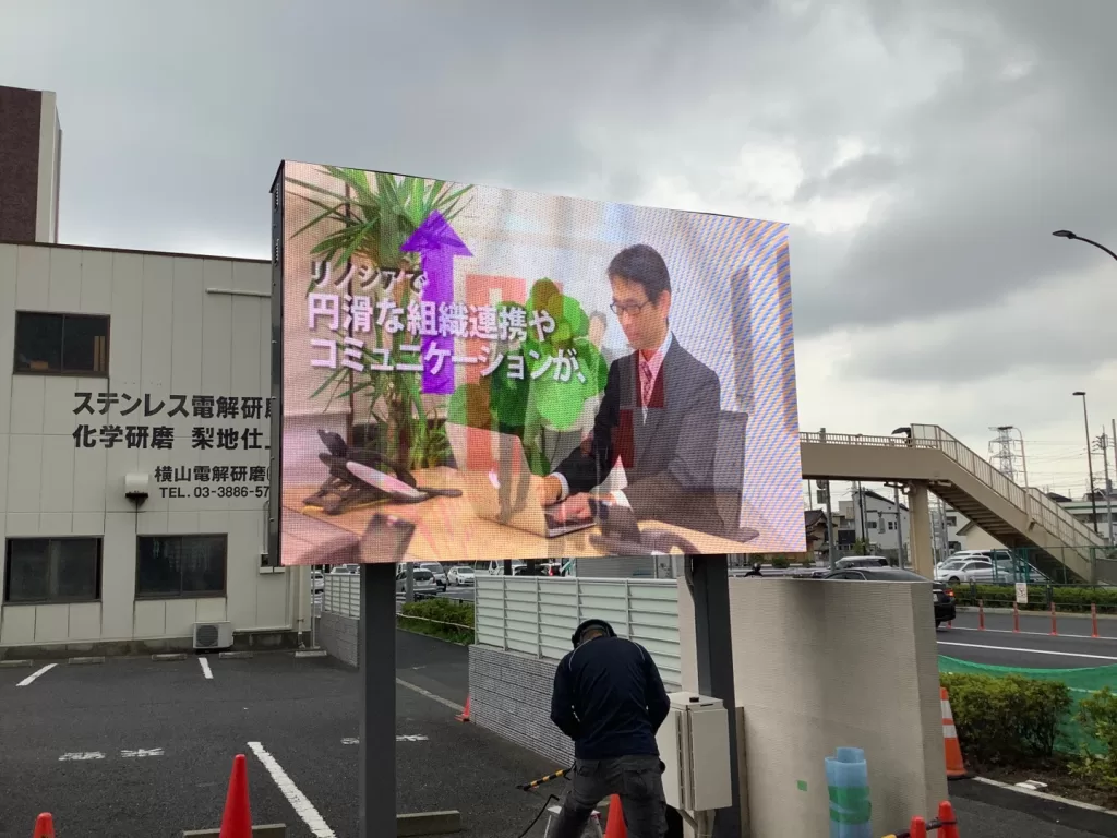 Japan M series outdoor LED double-sided display