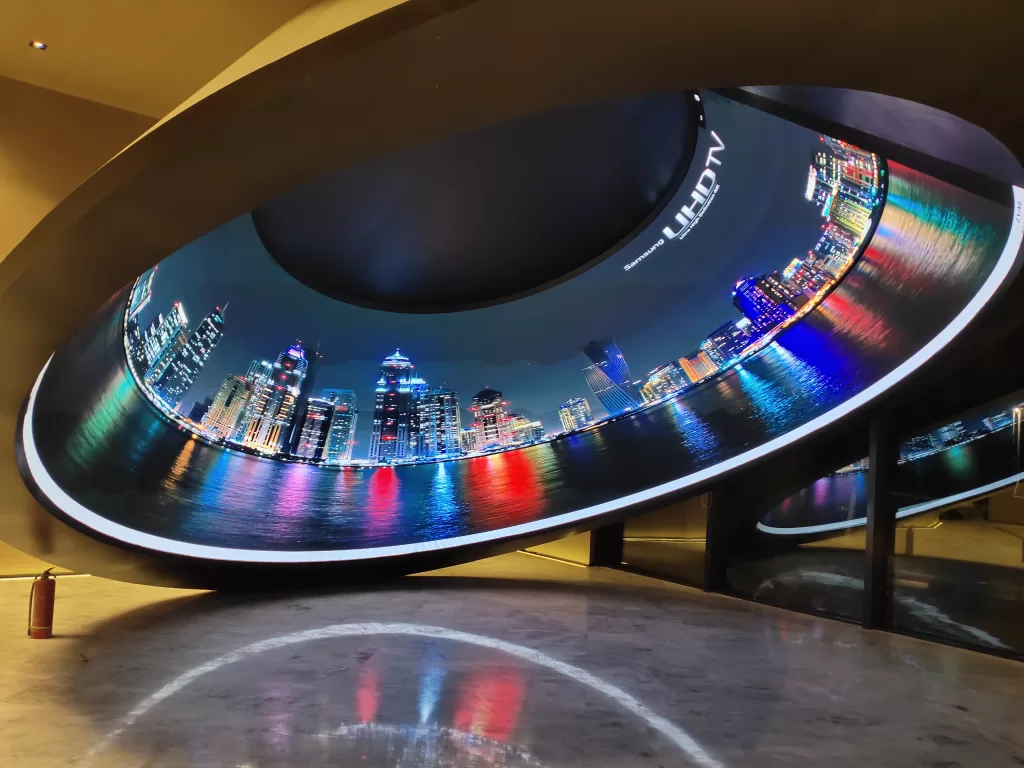 Xi'an China Merchants City Plaza LED flexible film inner arc screen